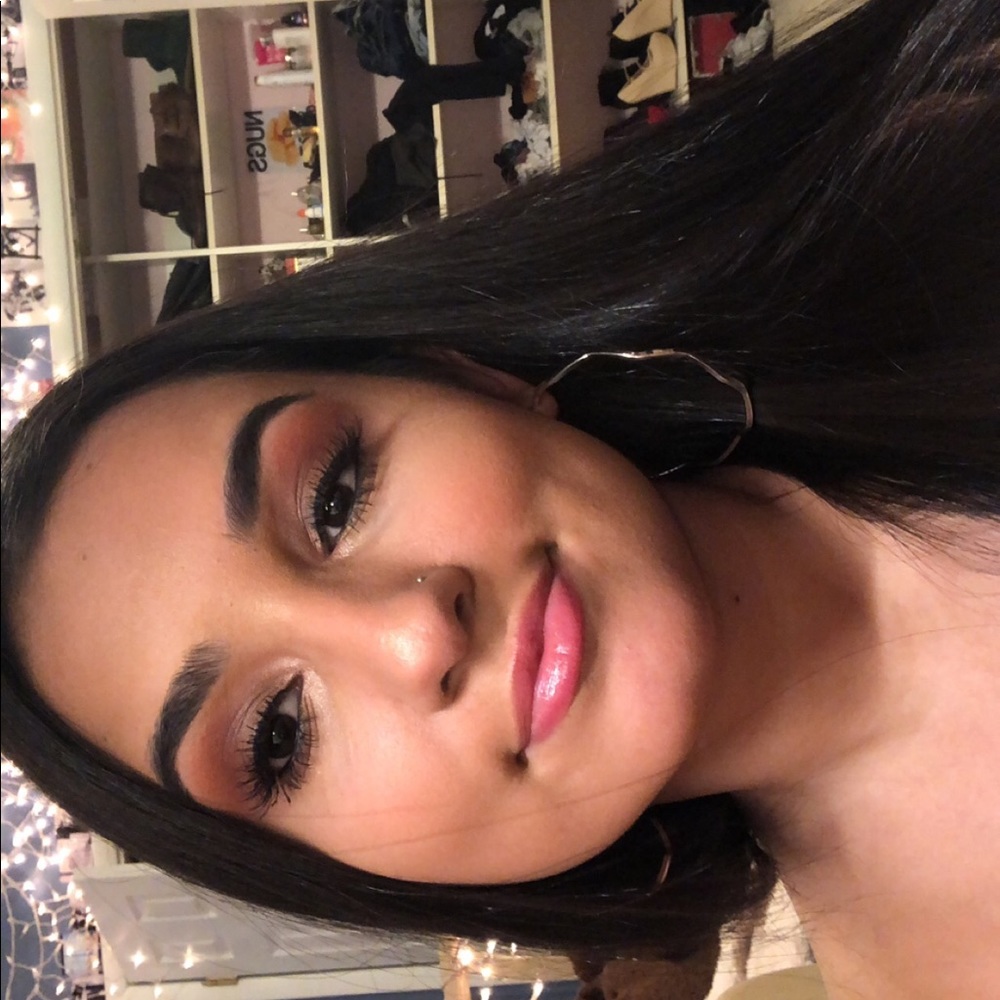 Meet your Posher, Denise